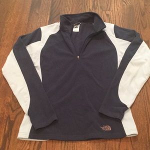 The north face fleece 1/4 zip. Medium